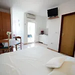 In With Sea View, Balcony, Klimaanlage, Wlan 132-1 Apartman *