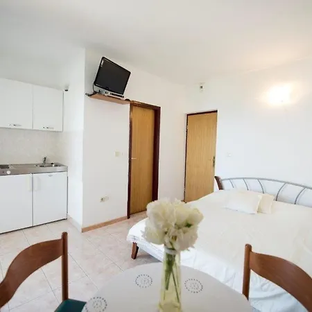 Apartmán In With Sea View, Balcony, Klimaanlage, Wlan 132-1 *