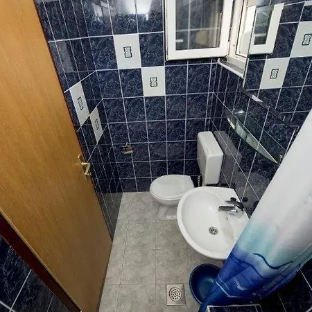 Apartment In With Sea View, Balcony, Klimaanlage, Wlan 132-1 Duce